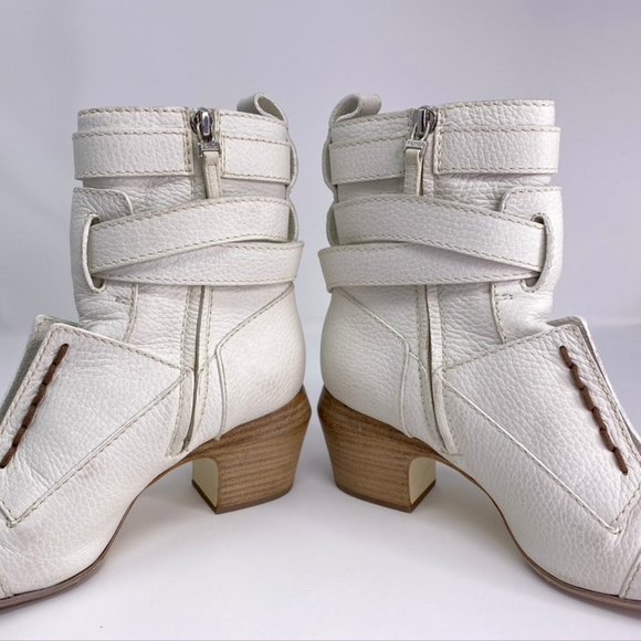 Authentic FENDI Diane Strappy Ankle Boots - Picture 4 of 7